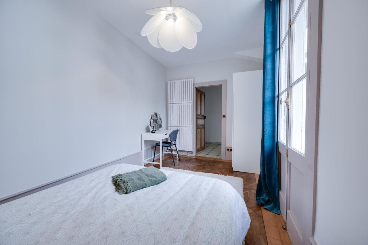 Grand Appartement 8 Personnes Terrasse Privative Hyper Centre Calme 롱르소니에 외부 사진
